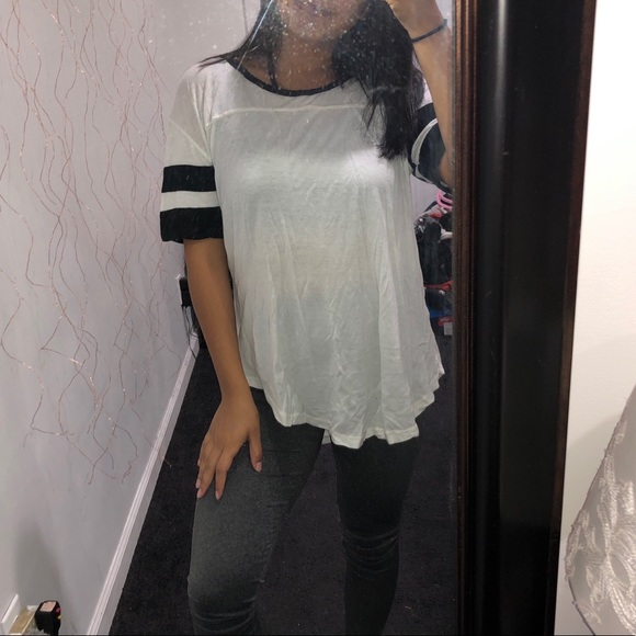 Brandy Melville oversized t shirt - Picture 5 of 5